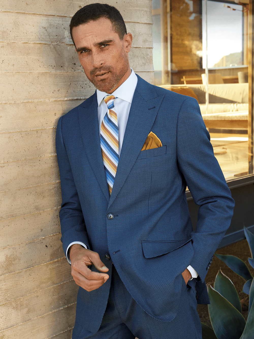 Alternate Image of Wool Houndstooth Single Breasted Peak Lapel Suit-9