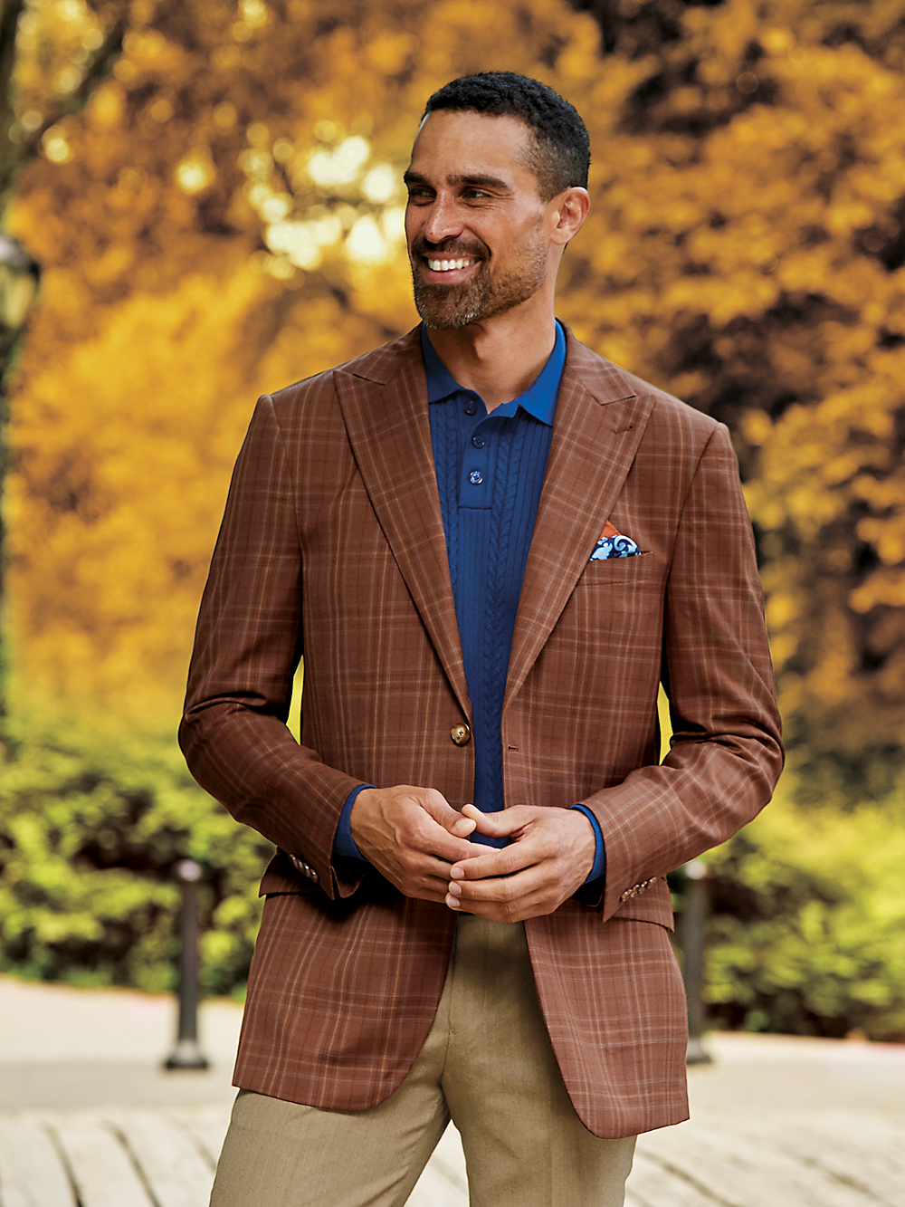 Alternate Image of Wool Plaid Single Breasted Peak Lapel Sport Coat-7